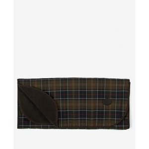 Viltti on vihreäruudullinen ja siinä on Barbourin nahkainen logomerkki.