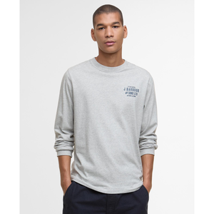 Tämä monikäyttöinen peruspaita on valmistettu 100%puuvillasta ja siinä on rinnassa Barbour logo.