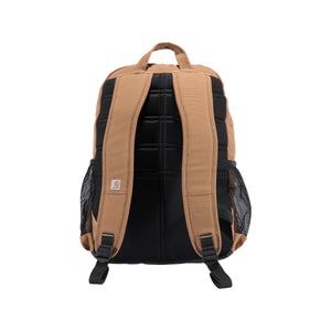 Kuvassa on Carhartt 23 L Single Compartment Backpack reppu. Repun olkaimessa on pieni Carhartt logo.