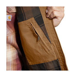 Kuvassa näkyy vetoketjullinen sisätasku joka löytyy Carhartt Montana Duck Vest liivistä.