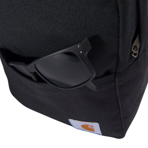 Repussa on tilava reppuosa jossa vetoketjullinen verkkotasku sekä fleecevuorattu pikkutasku esim. aurinkolaseille.