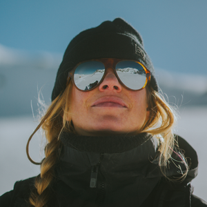 Malli on unisex eli sopii sekä naisille että miehille.