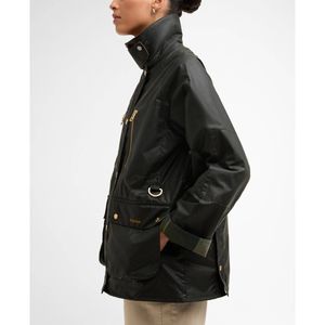 Barbourin Argill Wax naisten öljykangastakki sivulta päin kuvattuna.