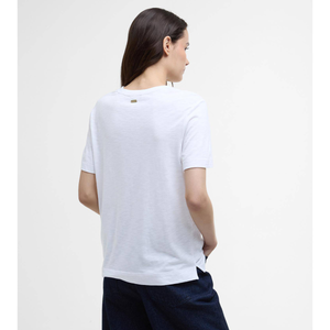 Barbour Ava Top takaapäin kuvattuna mallin päällä.