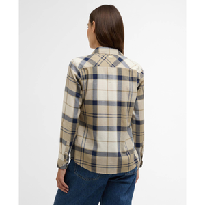 Barbour Bredon naisten ruudullinen kauluspaita takaapäin kuvattuna.