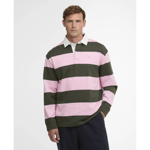 Miesmallin päällä on puuvillainen Barbour Broome rugbypaita.