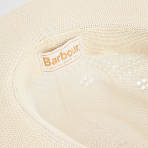 Barbour Flowerdale hattu kuvattuna sisäpuolelta.