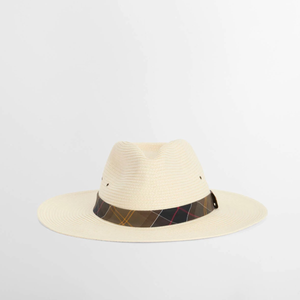 Kuvassa on klassinen Barbour Kirkstone Fedora -hattu jossa on ruudullinen koristenauha.
