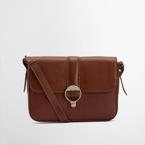 Ruskea Barbour Rosa Leather Bag tuotekuvassa.