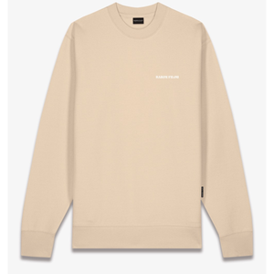 Edestä kuvattuna beige Baron Filou collegepaita jossa on pieni Baron Filou teksti rinnassa valkoisella.