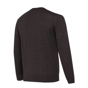 Lämmin ja kevyt Beretta Merino V-Neck Sweater Brown Bark miesten merinovillaneule. Selästä päin kuvattuna.