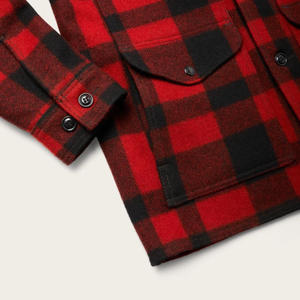 Filson Mackinaw Cruiser 26oz Wool miesten takki, punamustaruudullinen