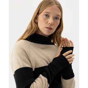 Holebrook Martina tuulenpitävä naisten neule, raitojen värit musta ja hiekka.