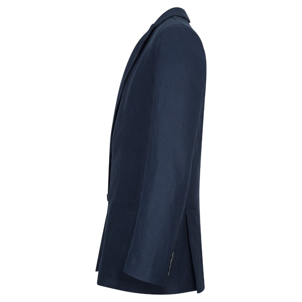 Neljän napin hihansuut tuovat viimeistellyn ilmeen.