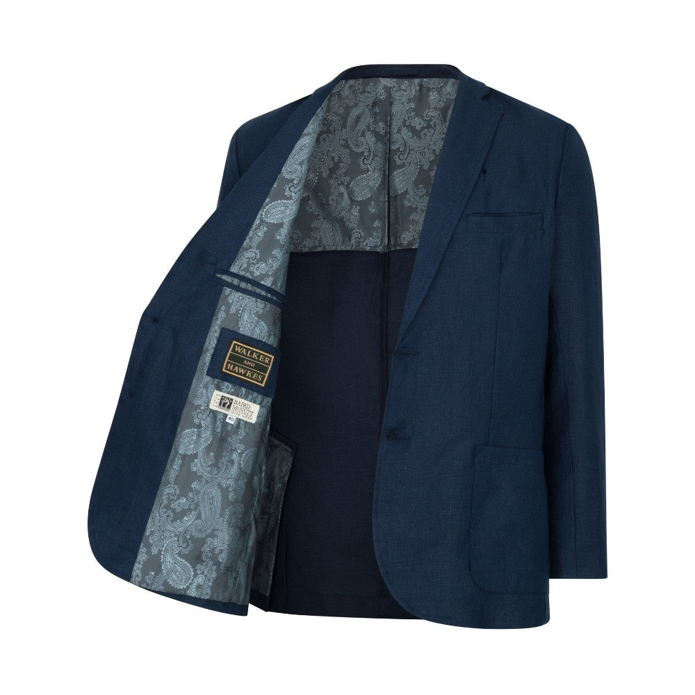 Paisley -kuvioitu sisävuori on tyylikäs yksityiskohta.