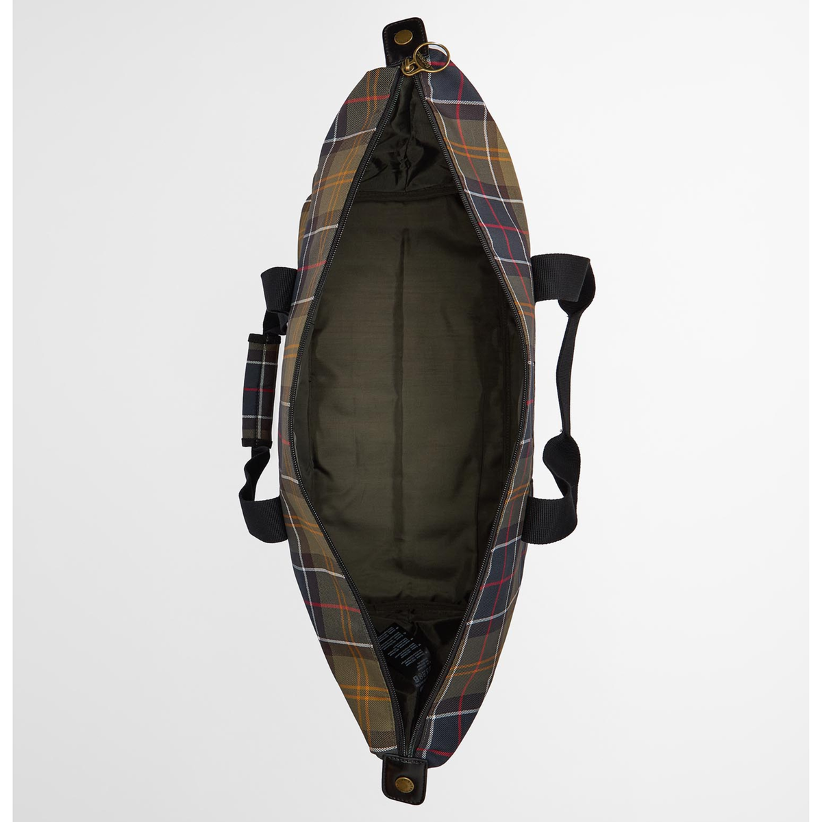 Tilavaan laukkuun mahtuu paljon tavaraa ja siinä on suljettava vetoketju.