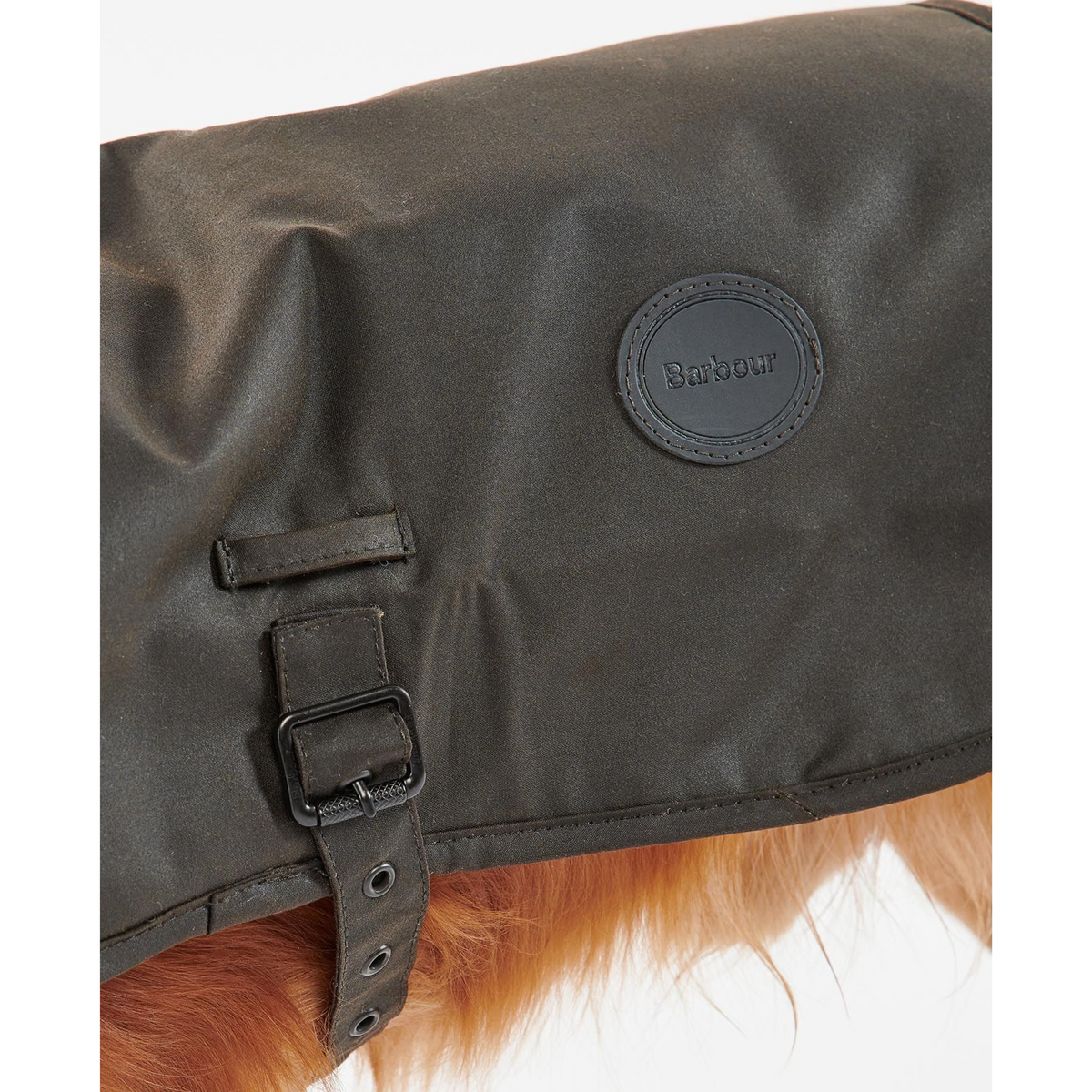 Takissa on tyylikäs Barbour logolaatta.