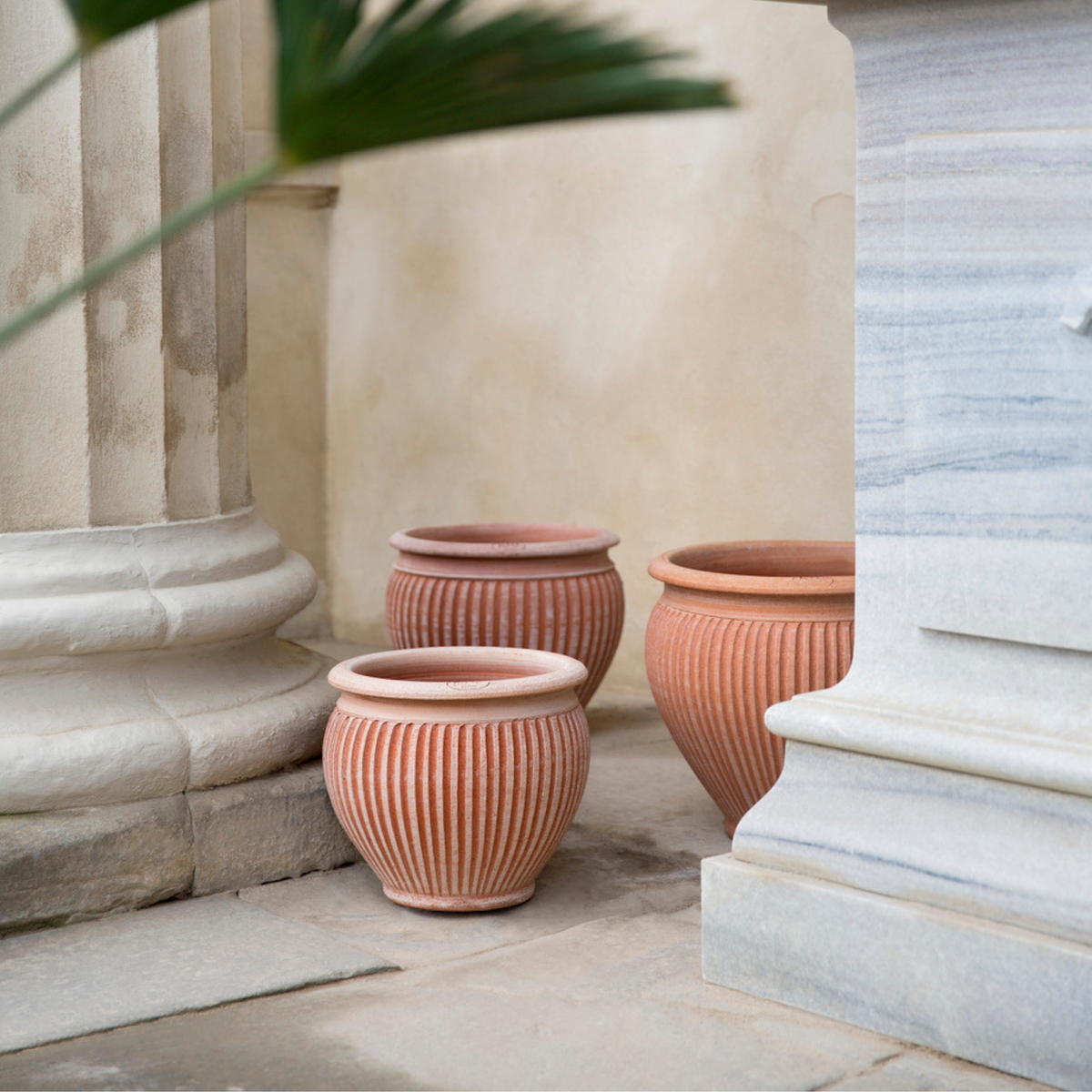 Piccolina ruukut valmistetaan Italian Toscanassa käsityönä.