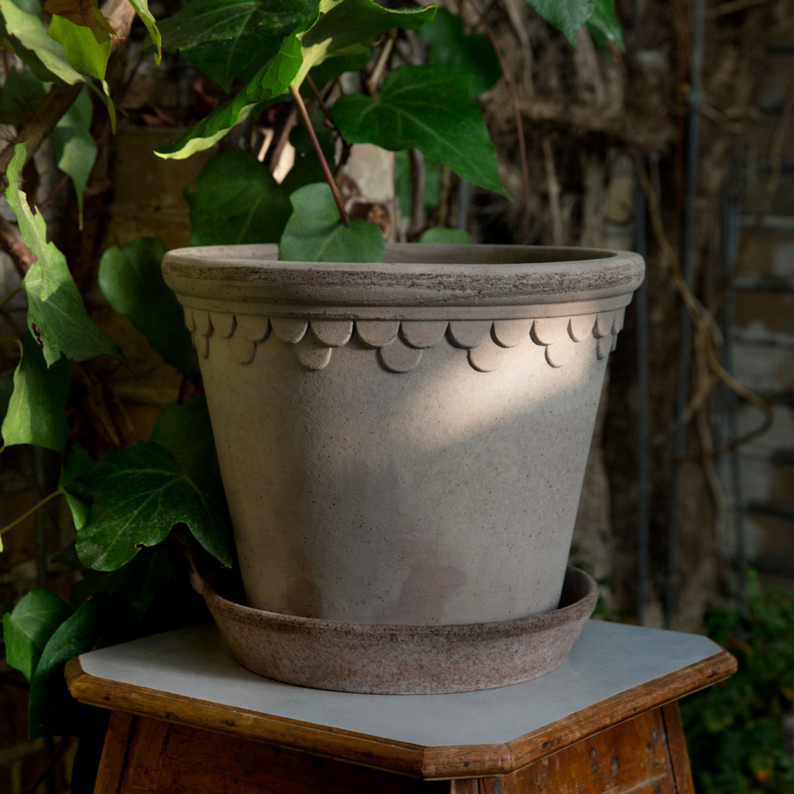 Kobenhavner ruukku sopii sekä sisä- että ulkokäyttöön.