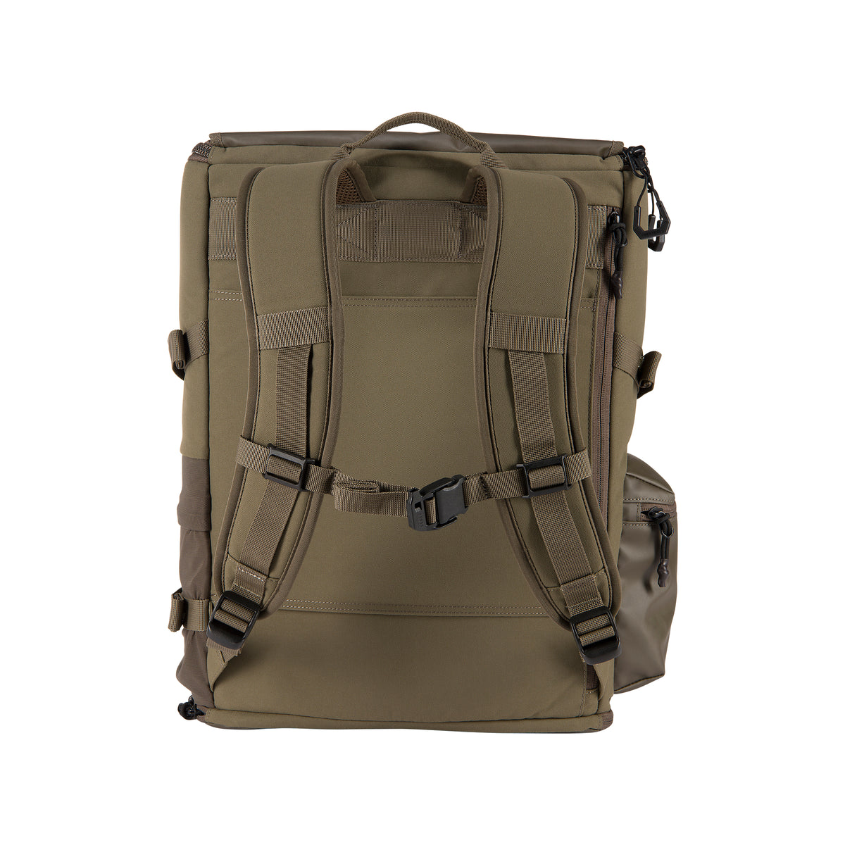 Kuvassa näkyy Carhartt 35 L Nylon Workday reppu. Repussa on olkaimissa kiristys mahdollisuus. 