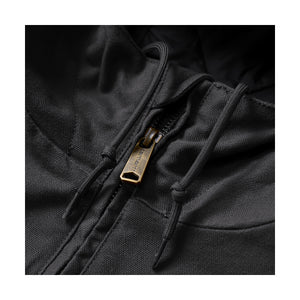 Kuvassa näkyy takin vahva etuvetoketju sekä hupun säätönarut.