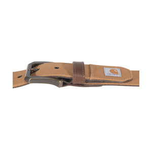 Carharttin vahva puuvillacanvasvyö on Carhartt Brown-värinen.