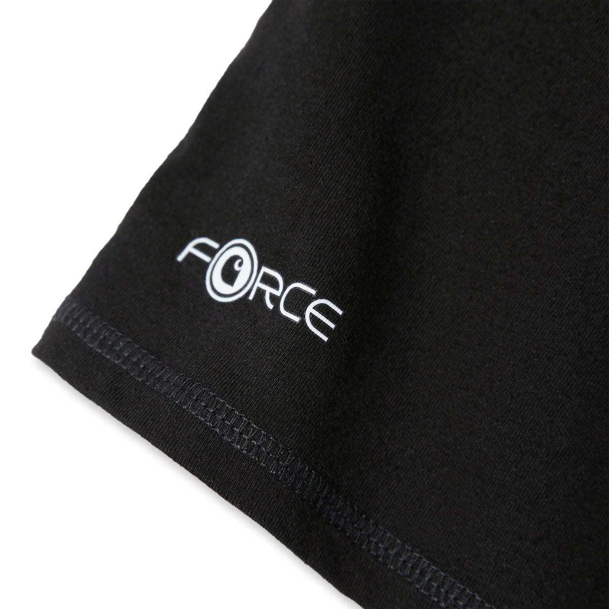 Paidan toisessa hihassa on pieni Carhartt Force -logo.