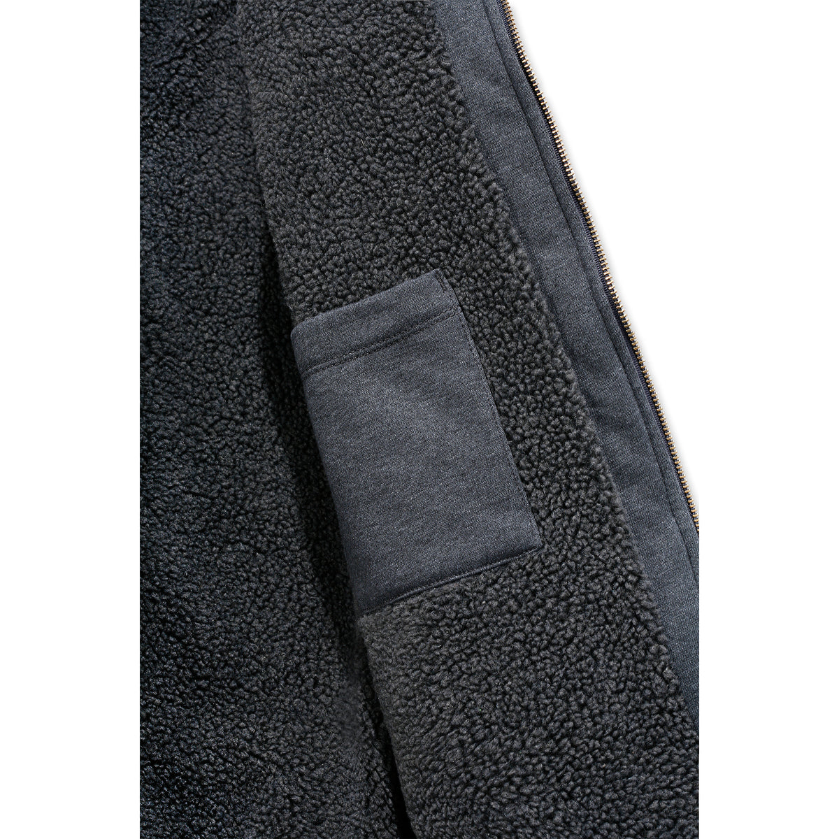 Lähikuvassa on Carhartt Midweight Lined Sweatshirt hupparin lämmin karvavuori.