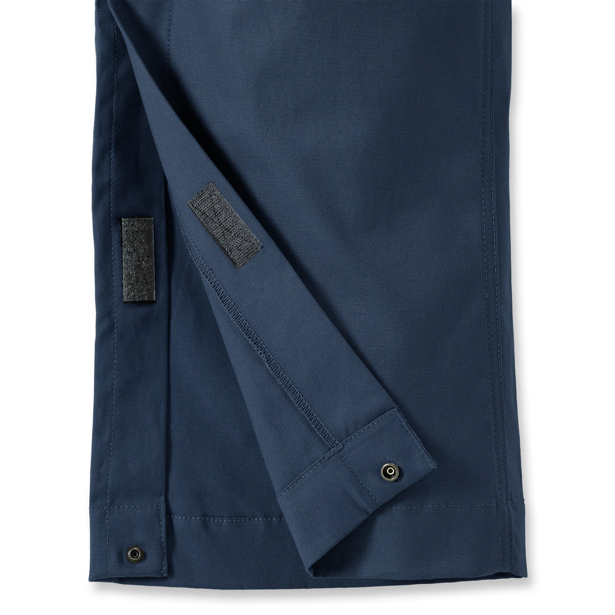 Lahkeensuissa on helppo ja nopea kiinnitys nepparilla ja tarranauhalla.