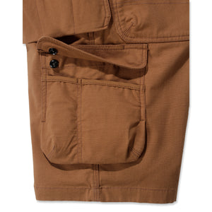 Carhartt Steel Multipocket shortsit sivusta kuvattuna, shortseissa on napillinen reisitasku. 