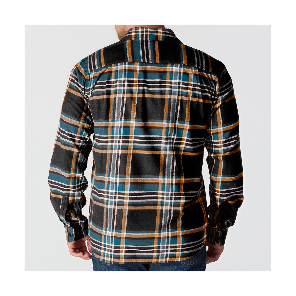 Pehmeäksi pesty ja joustava kangas tuntuu mukavalta päällä ja siinä helppo liikkua.