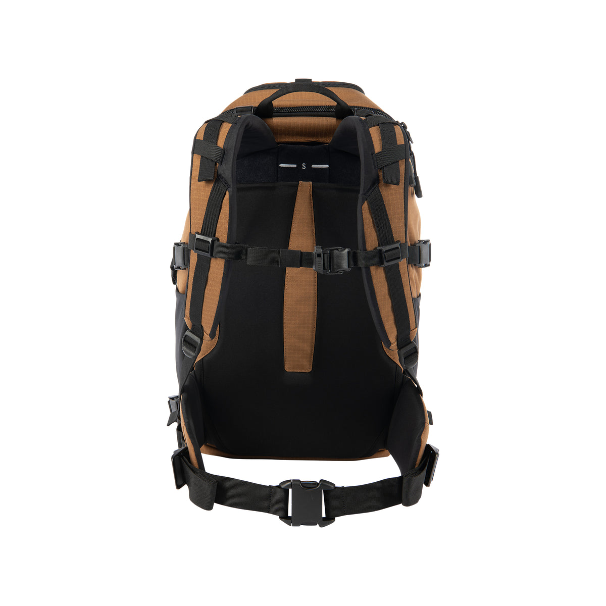 Repussa on säädettävä selkäpaneeli ja tukevat kantoremmit.