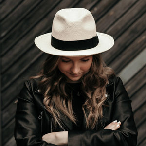 Salon Lakkitehdas Panamahattu Fedora