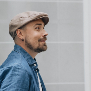 Salon Lakkitehdas Flat Cap Linen Natural, brown