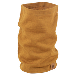 Kuvassa on kotimainen Salon Lakkitehtaan merinovillainen tuubihuivi okran värisenä.