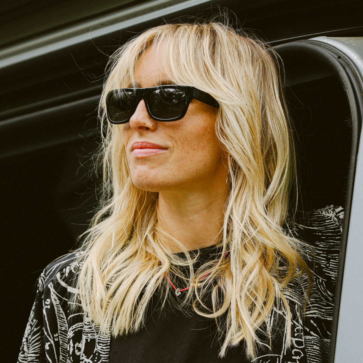 Vallon June laseissa on yhdistetty 50-luvun kulmikasta muotoilua ja kevyttä kissansilmää.