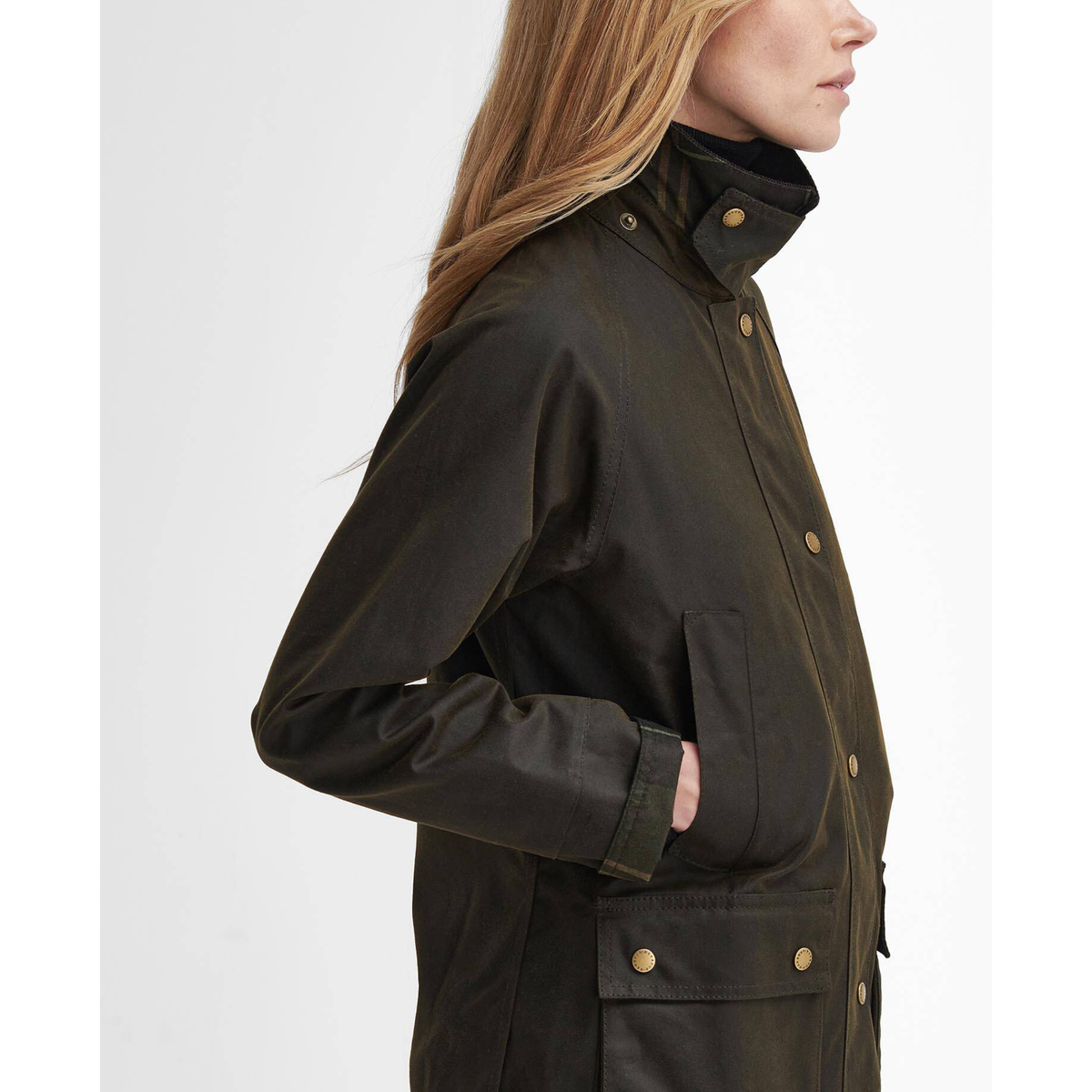 Barbour Acorn Wax Jacket naisten öljykangastakki sivulta päin kuvattuna.