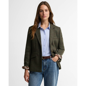 Barbour Browning Jacket naisten tweedbleiseri, kuvattuna edestä päin mallin päältä.