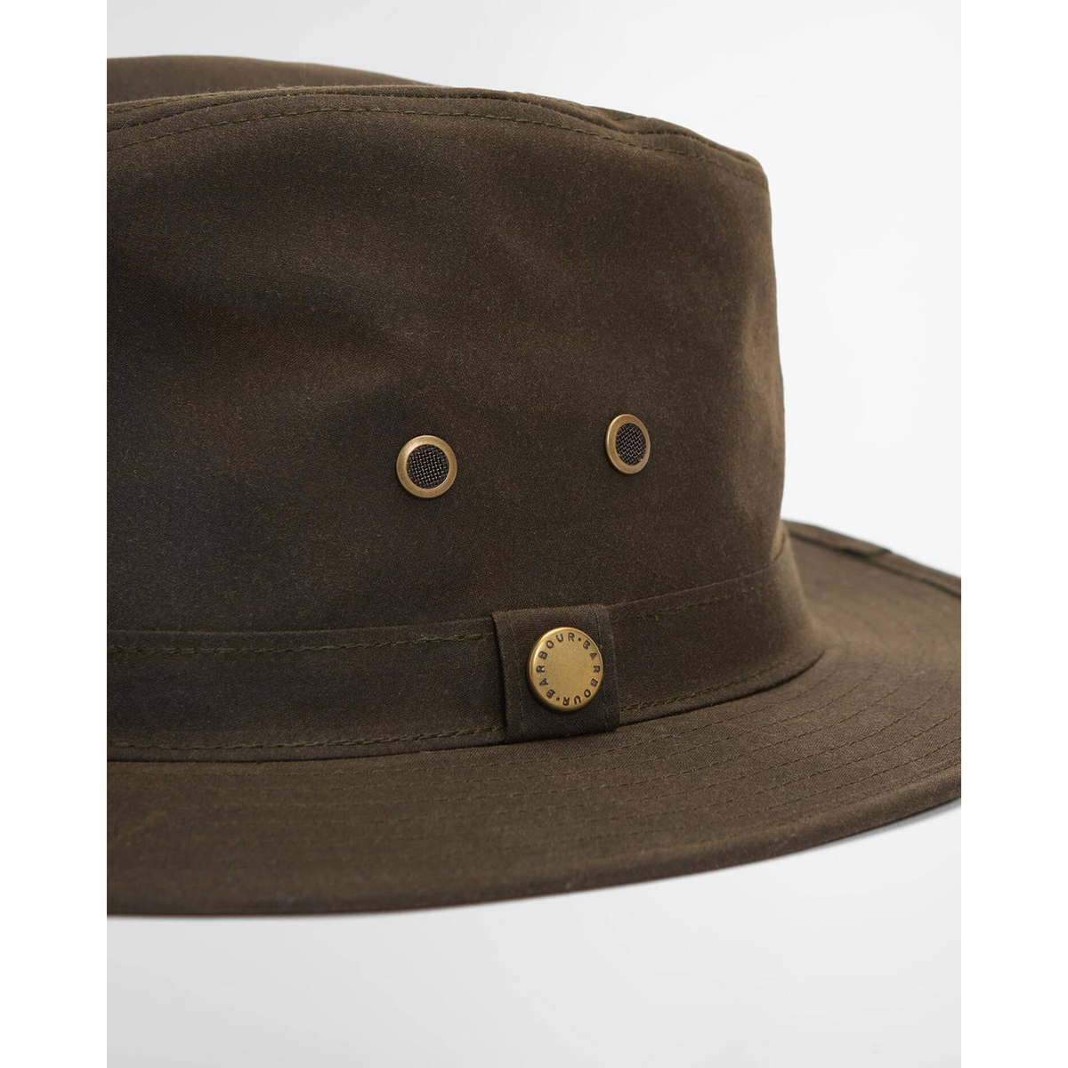 Barbour Crayton Wax Safari Hat miesten vahakangashattu, oliivinvihreä, Kuvattuna napeista.