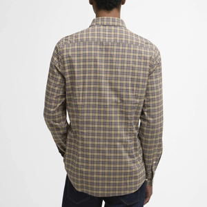 Barbour Lomond Shirt miesten kauluspaita dress tartan -värisenä takaapäin kuvattuna.