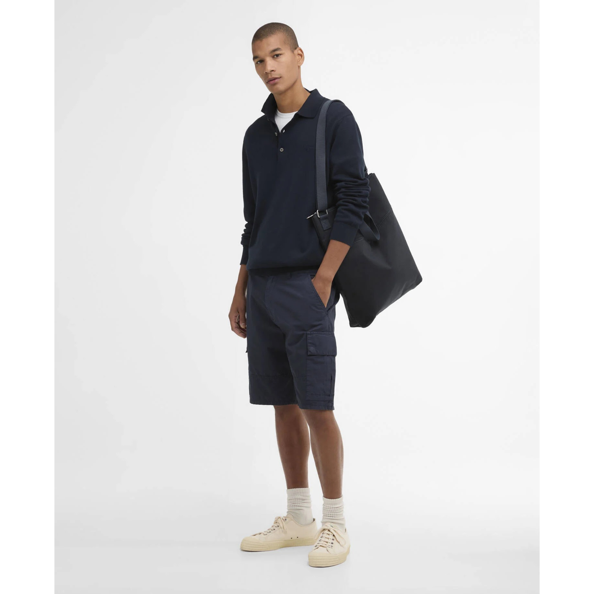 Barbourin neulepikeen voi yhdistää niin shortsien kuin chinojenkin kanssa.