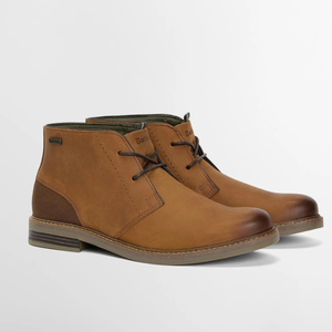 Barbour Redhead Chukka Boots miesten kengät sopivat hyvin smart casual -tyyliin.