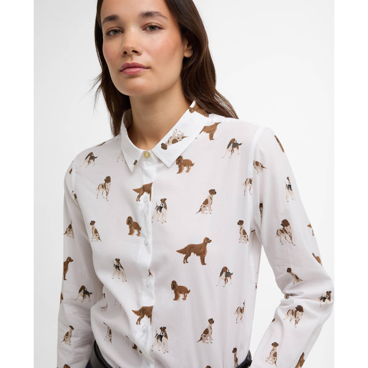Lähikuva Barbour Safari Shirt naisten kauluspaidan kauluksesta.