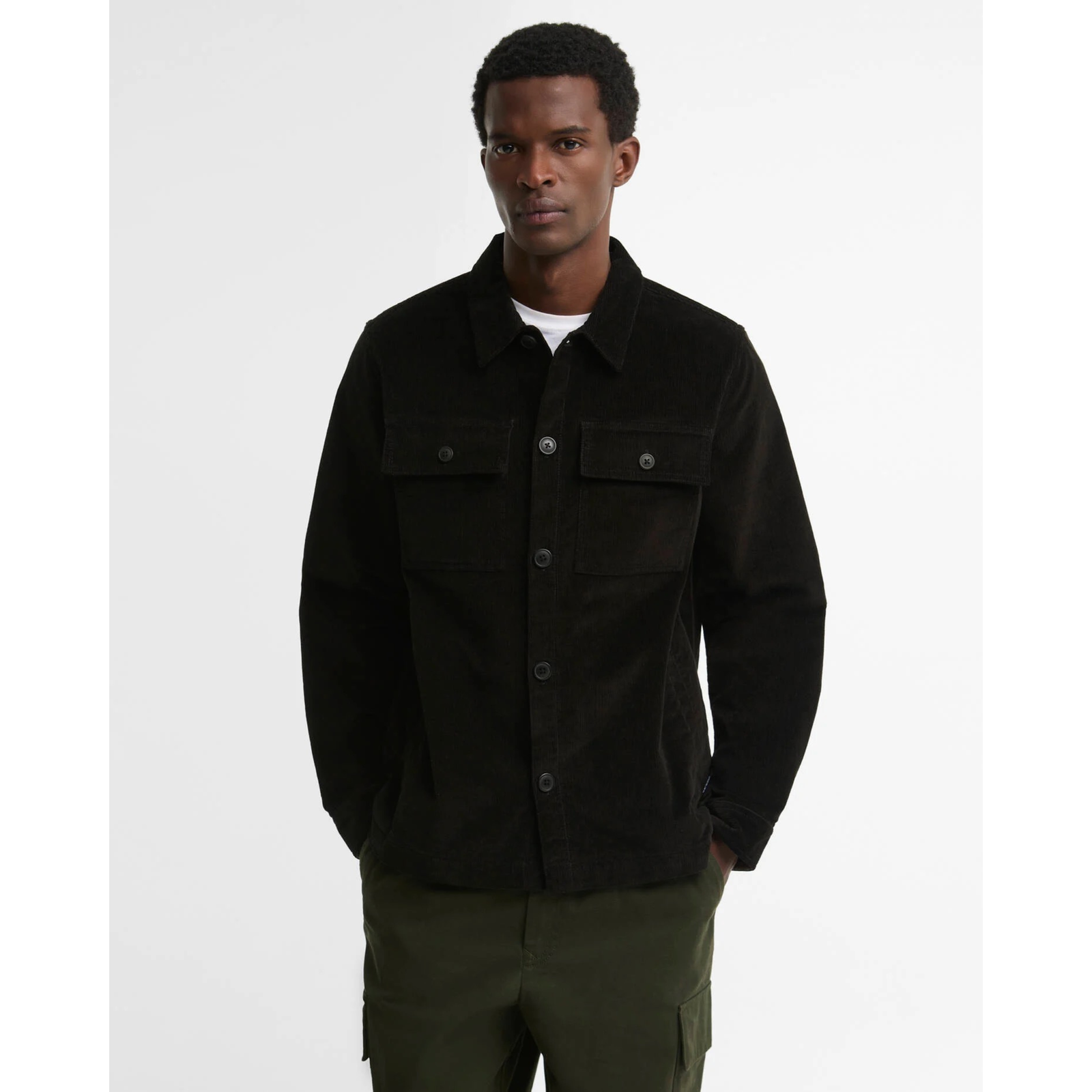 Barbour Tartan Trimmed Cord Overshirt, oliivi, Kuvattuna kiinni 