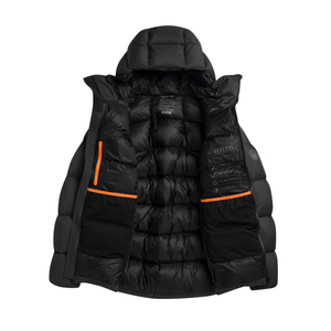 Beretta Svalbard musta miesten untuvatakki kuvattuna sisältä.