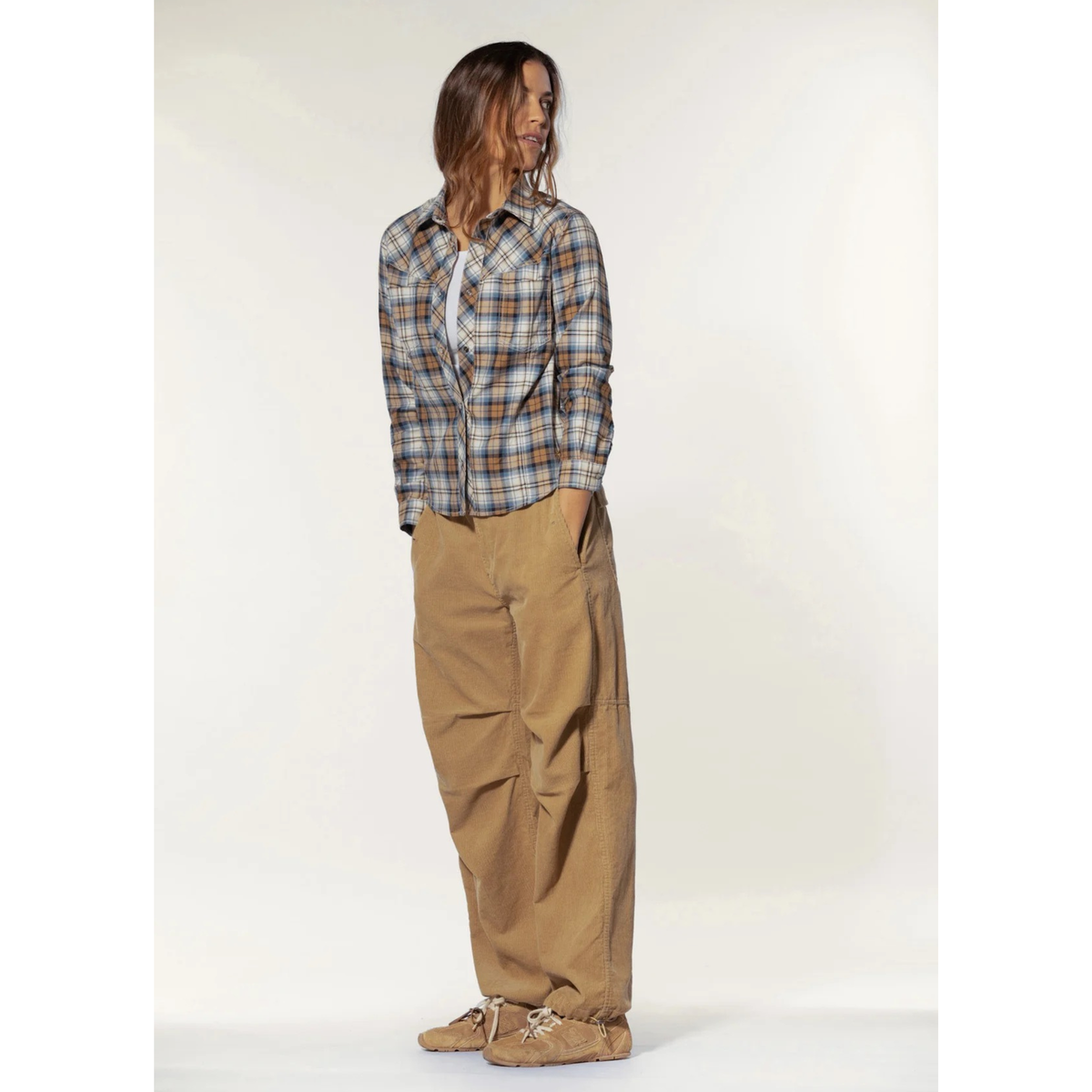 Blue Milo naisten vakosamettihousut, beige