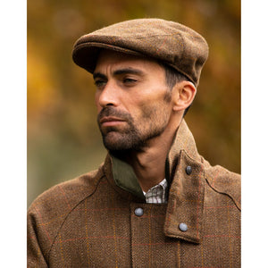 Walker Hawkes Derby Tweed Cambridge Flat Cap, ruskea