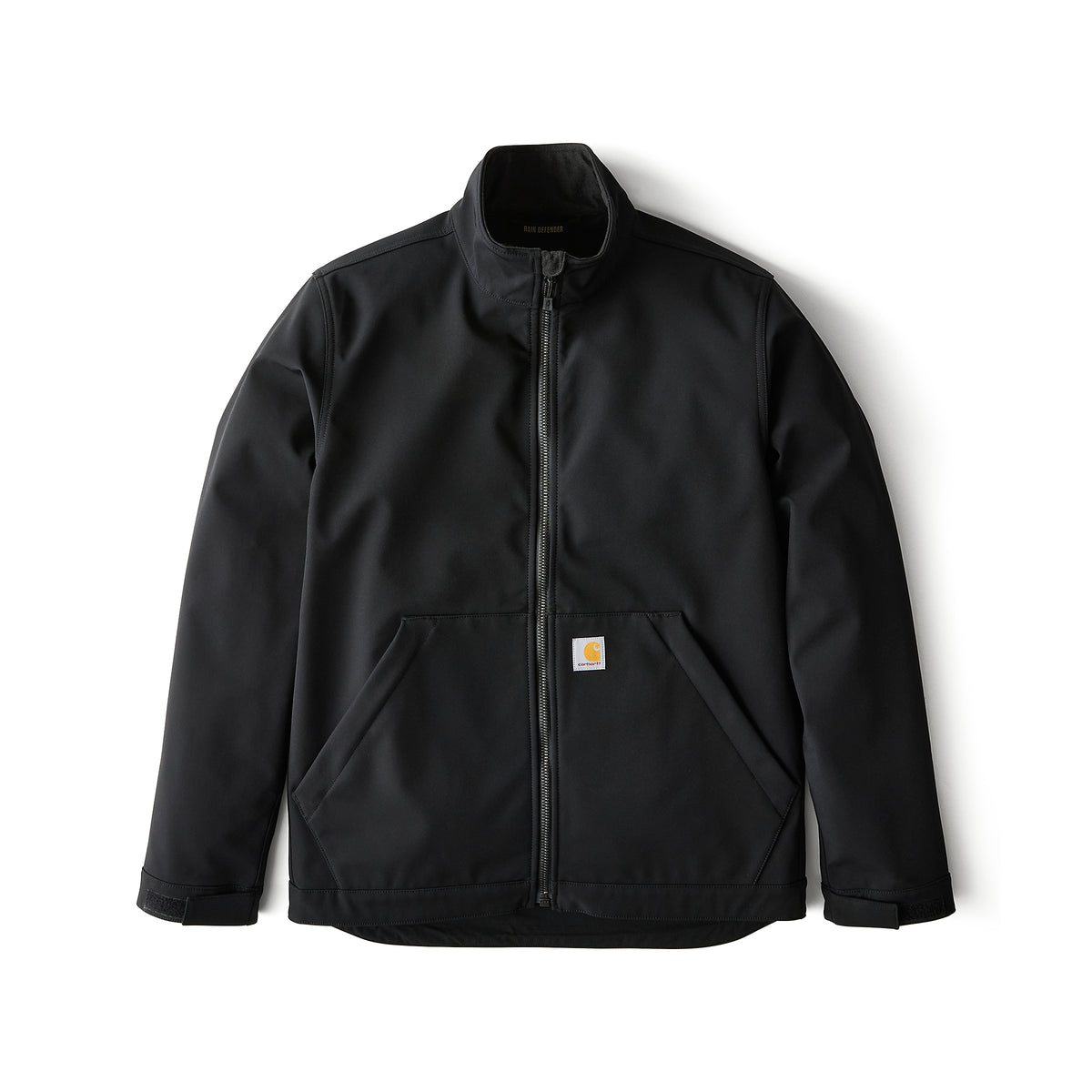 Musta Carharttin miesten softshelltakki, jossa täyspitkä vetoketju ja isot etutaskut.
