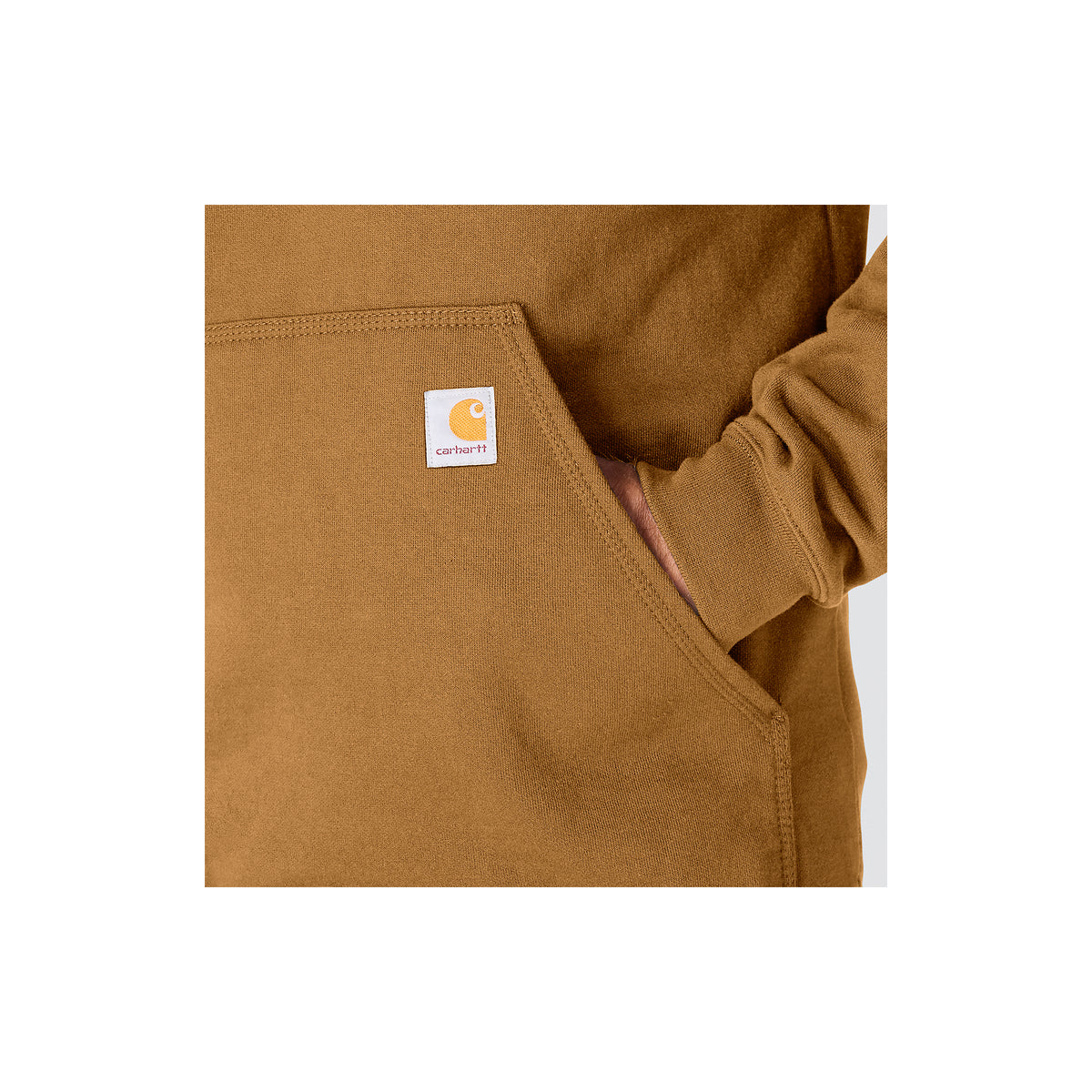 Lähikuva Carhartt K122 hupparin etutaskusta.