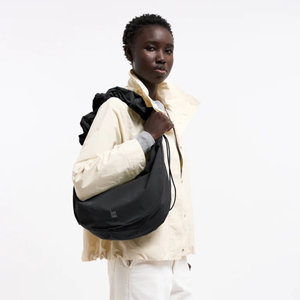 Got Bag Moon Bag Ruffle olkalaukku, musta